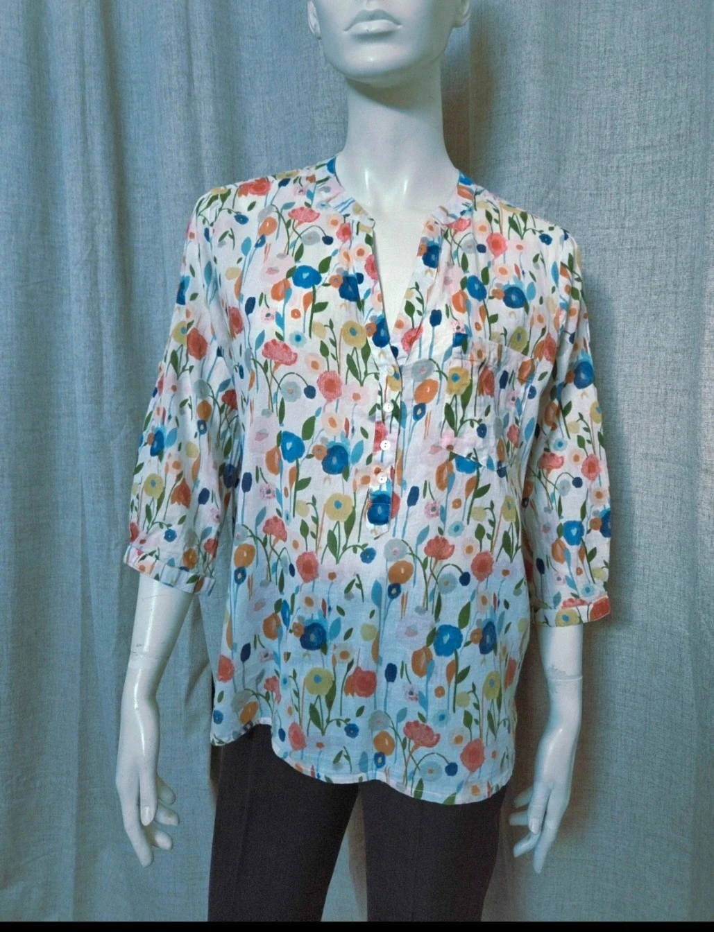 Blusa leve de verão com estampa floral - tamanho S – photo 2